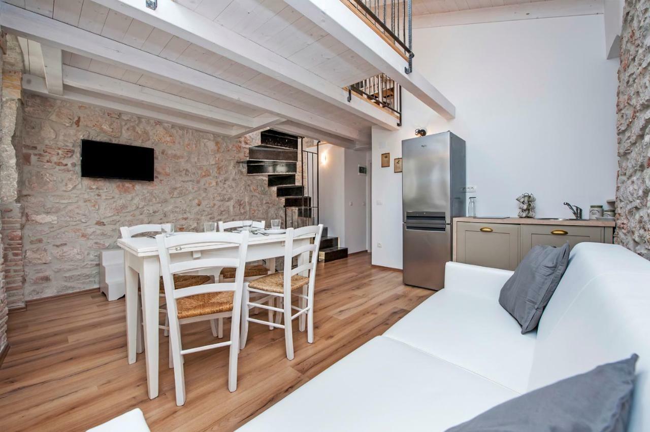 Apartments Casa Roccia Bianca Rovinj Buitenkant foto