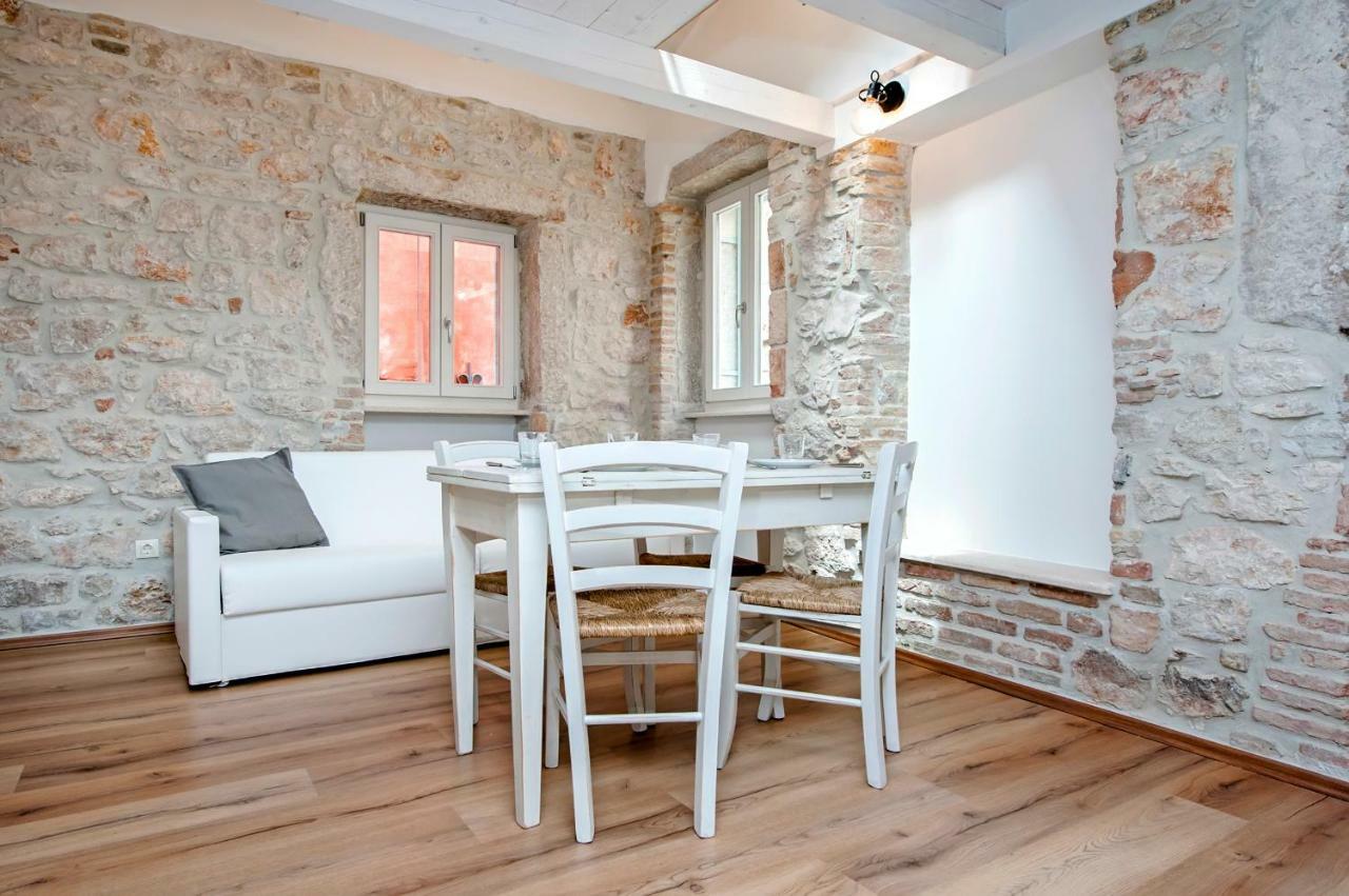 Apartments Casa Roccia Bianca Rovinj Buitenkant foto