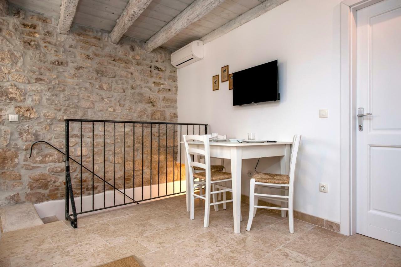 Apartments Casa Roccia Bianca Rovinj Buitenkant foto