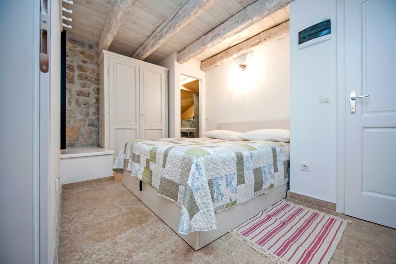 Apartments Casa Roccia Bianca Rovinj Buitenkant foto